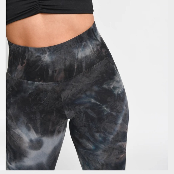 Cute Booty Lounge Tie Dye Leggings - Picture 2 of 5